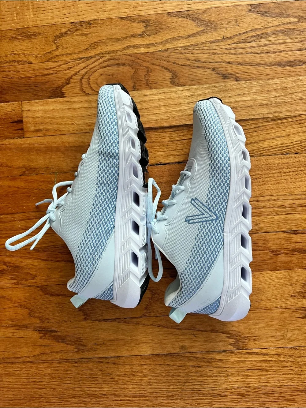 Vionic Women's Priscilla Ice Blue Mesh Athletic Sneakers